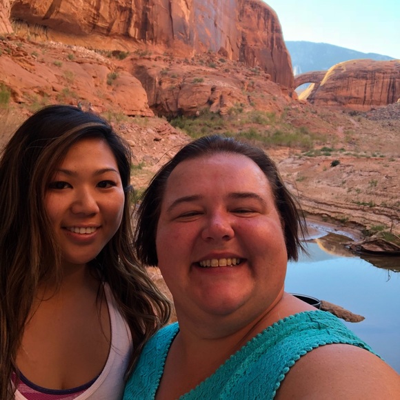 Meet your Posher, Amanda - Picture 7 of 8